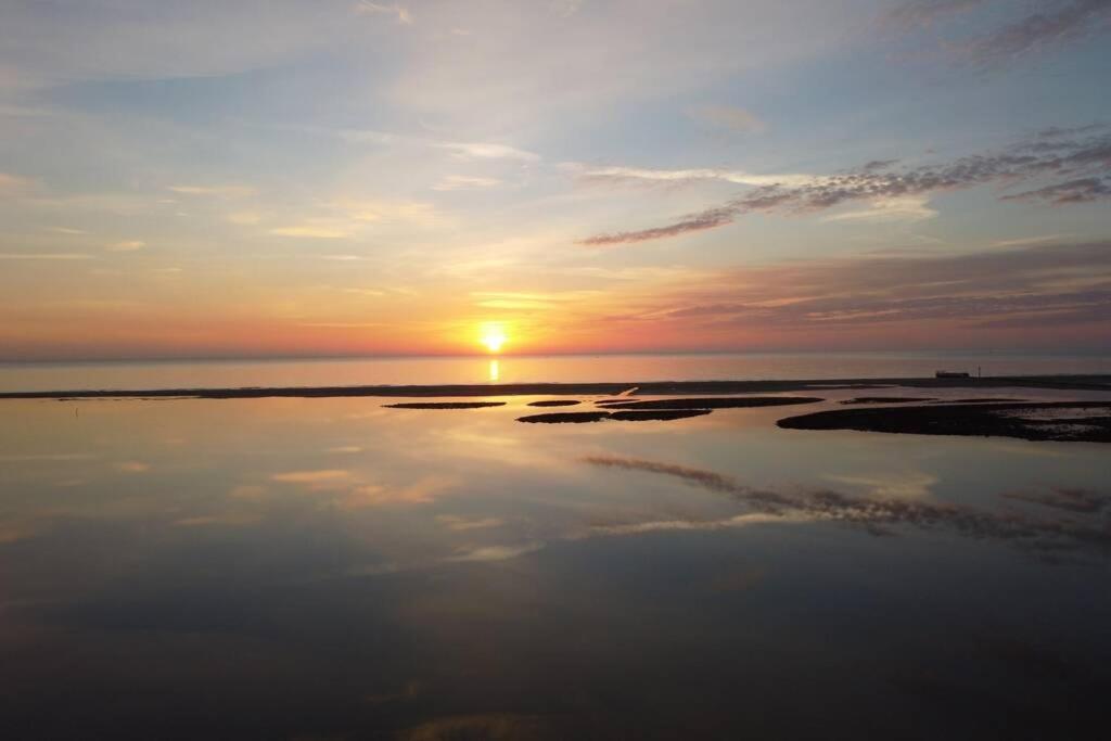 Appartement Climatise Port La Nouvelle A 50 M De La Plage エクステリア 写真